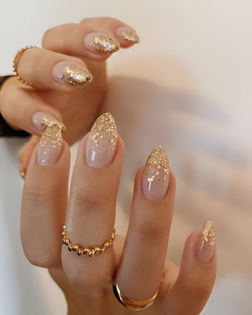  Gold New Year Nails