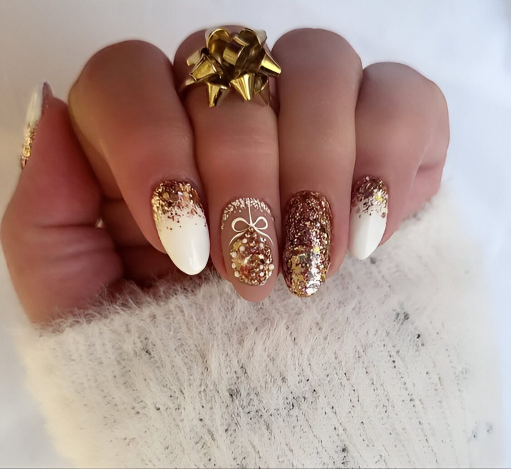  Golden Holiday Nails