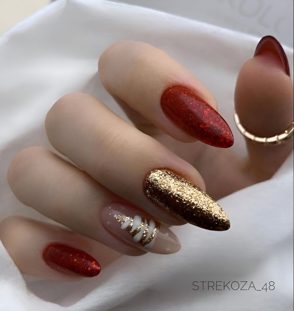  Golden Holiday Nails