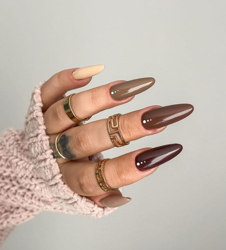 Gradient Almond Manicure3