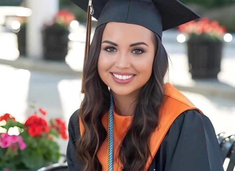 50 Graduation Hair Ideas To Pair Flawlessly With Your Ceremony Outfit
