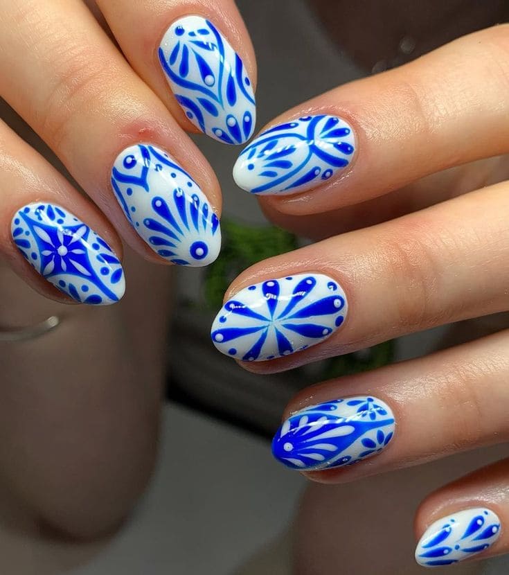 Greek Floral Nail Arts