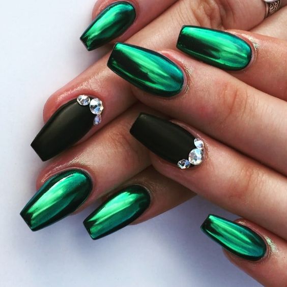  Green Chrome Nails