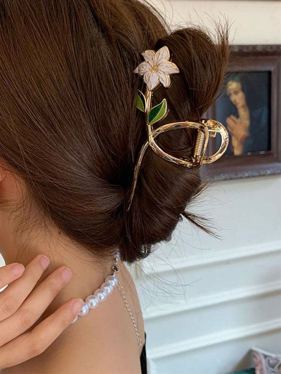 Hair Twist With Claw Clips