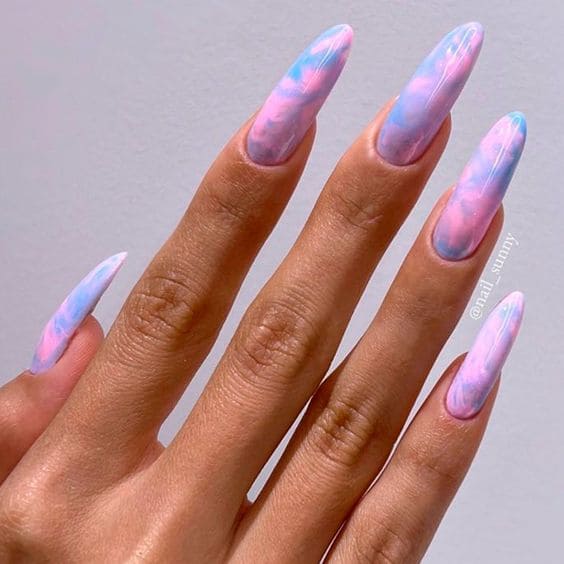 Hip Marbling Manicure