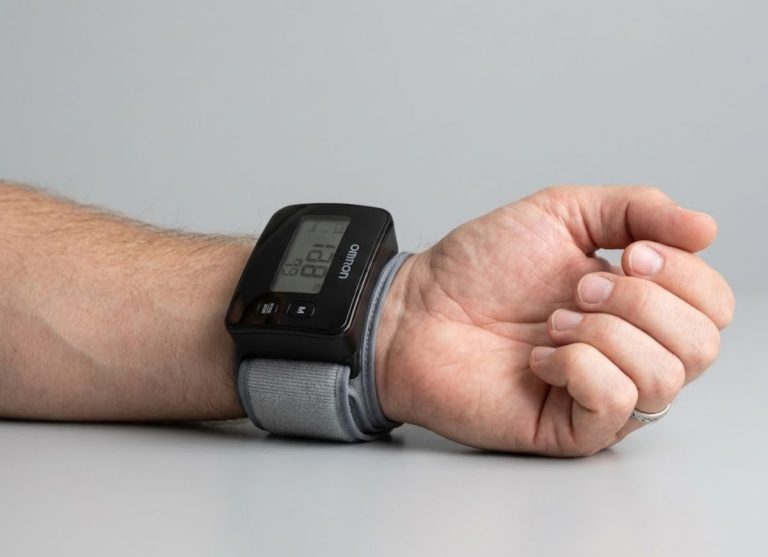How-Accurate-Are-Wrist-Blood-Pressure-Monitors-What-You-Need-to-Know
