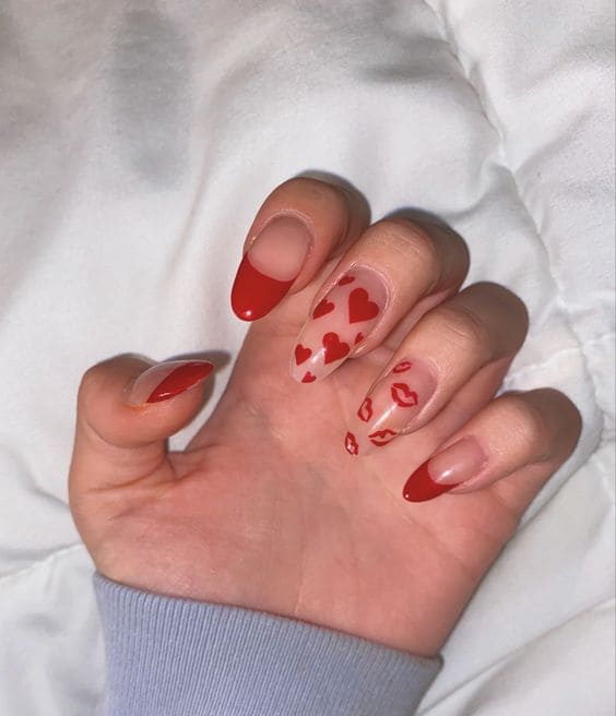 Kiss Mark Nail Art