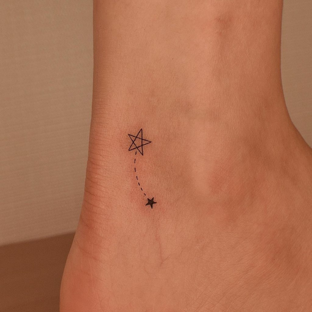  Leg Minimalist Tattoos