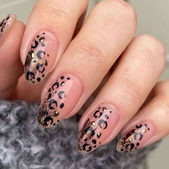 Leopard Manicure