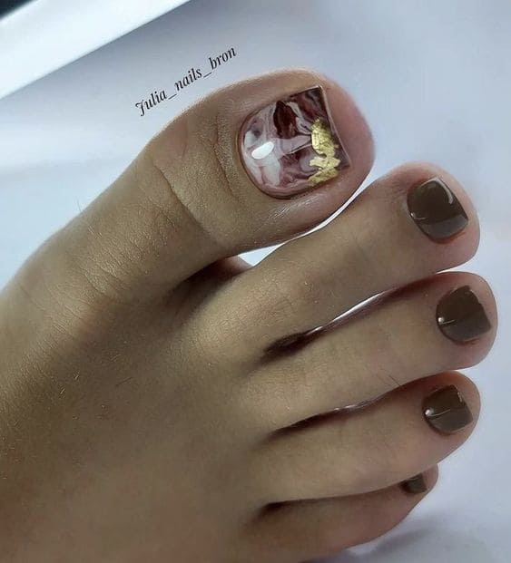 Marble Toe Nail Art