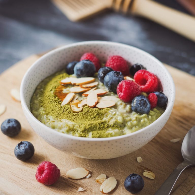 Matcha Oatmeal with Almonds and Berries