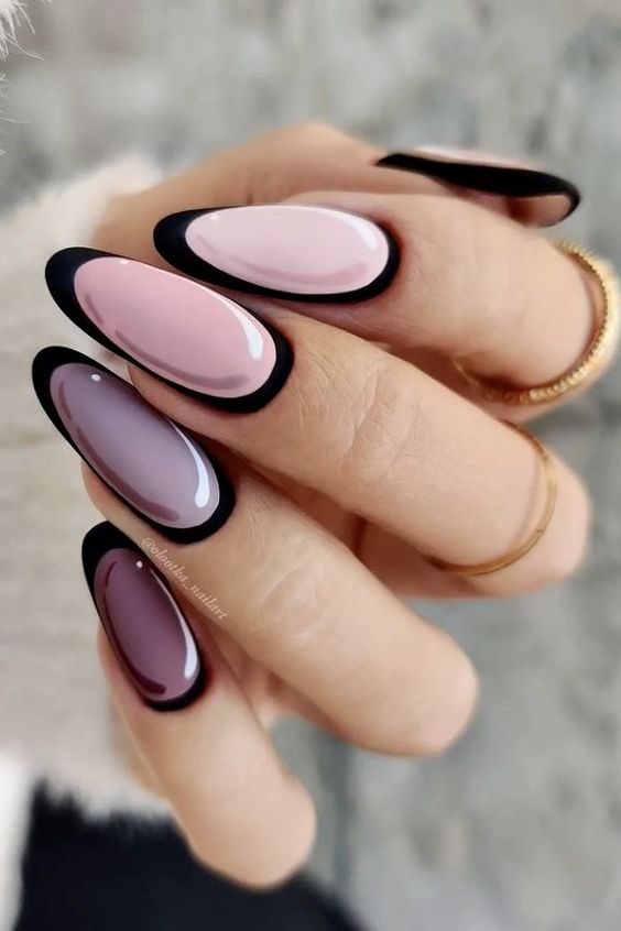 Matte Comic Nails5