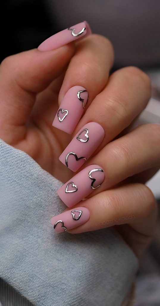  Matte Heart-Themed Nails
