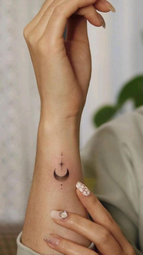 Mini Black Moon Design