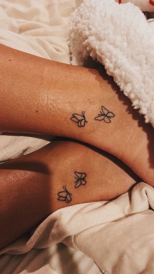  Minimalistic Butterflies