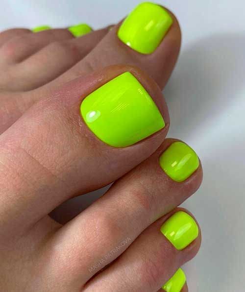 Neon Toe Nails1