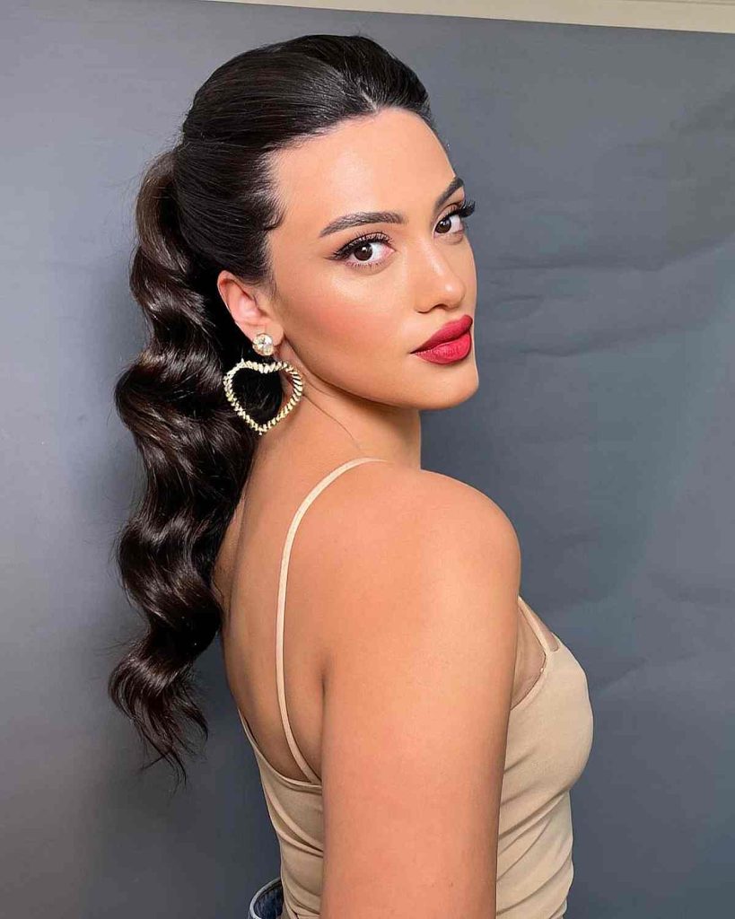 Old Hollywood Ponytail