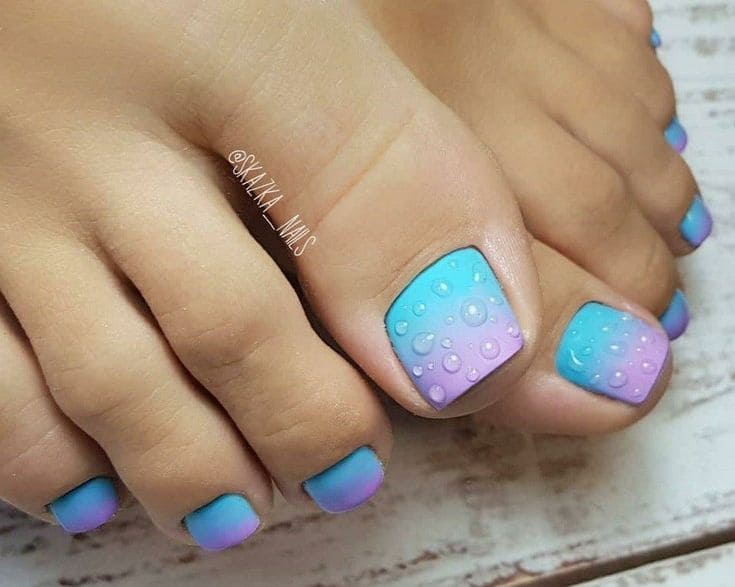 Ombre Toe Nails