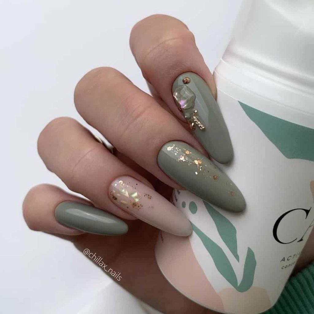 Pale Green Christmas Nail Designs