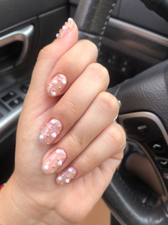 Pearl Short Mani