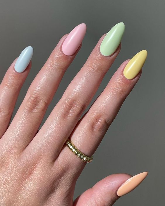 Plain Pastel Nail Ideas3
