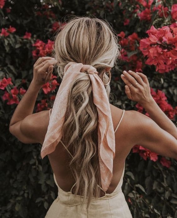 Ponytails With Cute Hair Tie