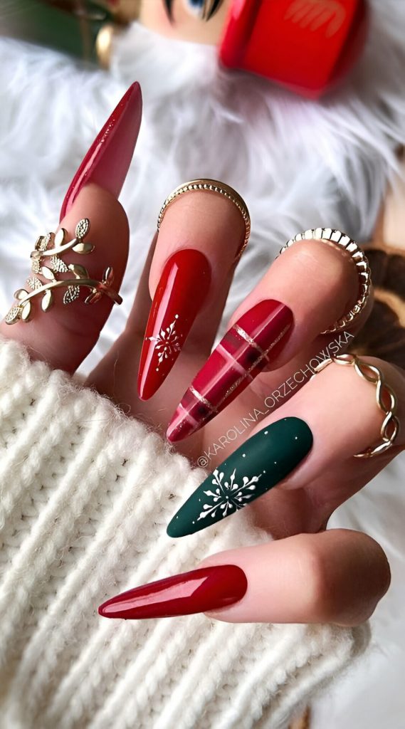 Red Christmas Nails