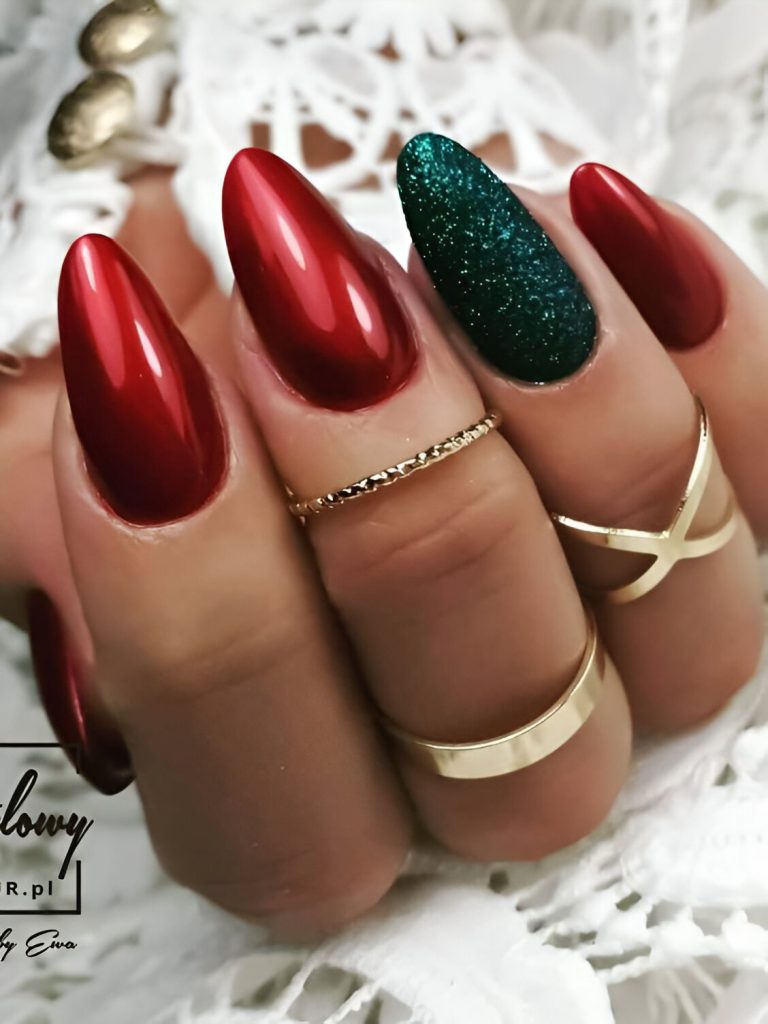 Red Christmas Nails