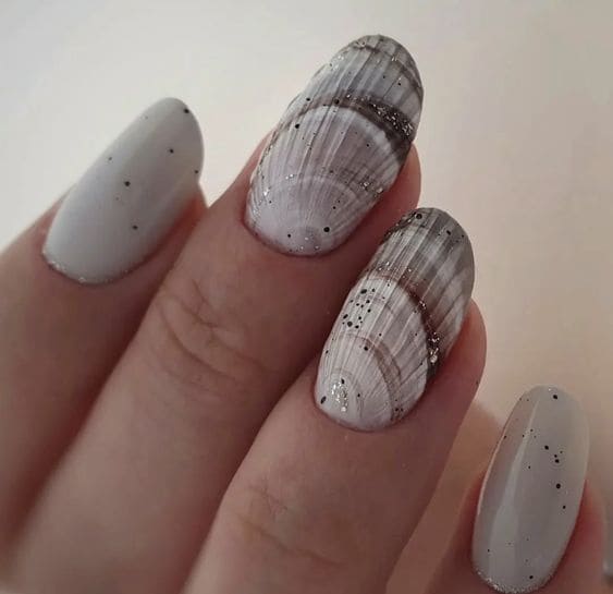 Seashell Nails
