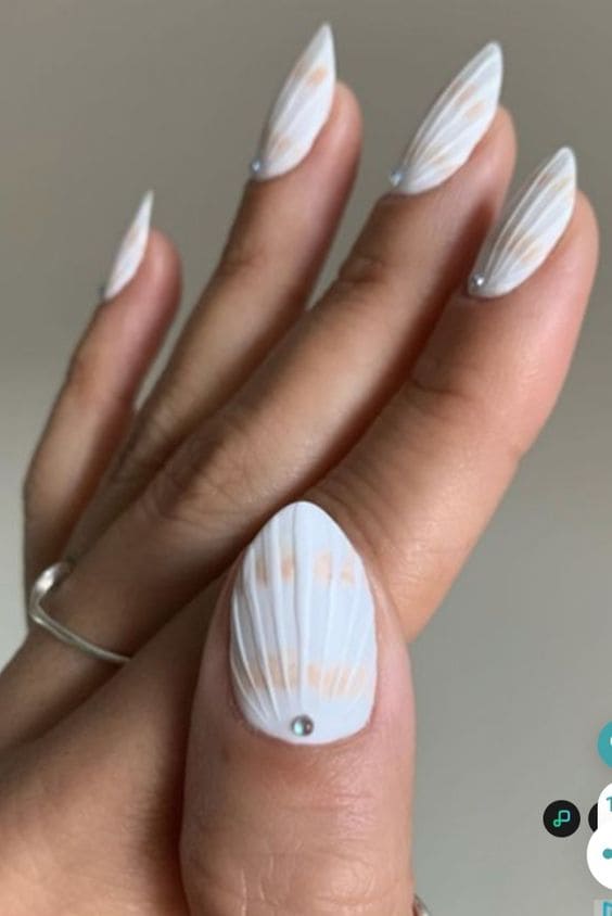 Seashell Nails
