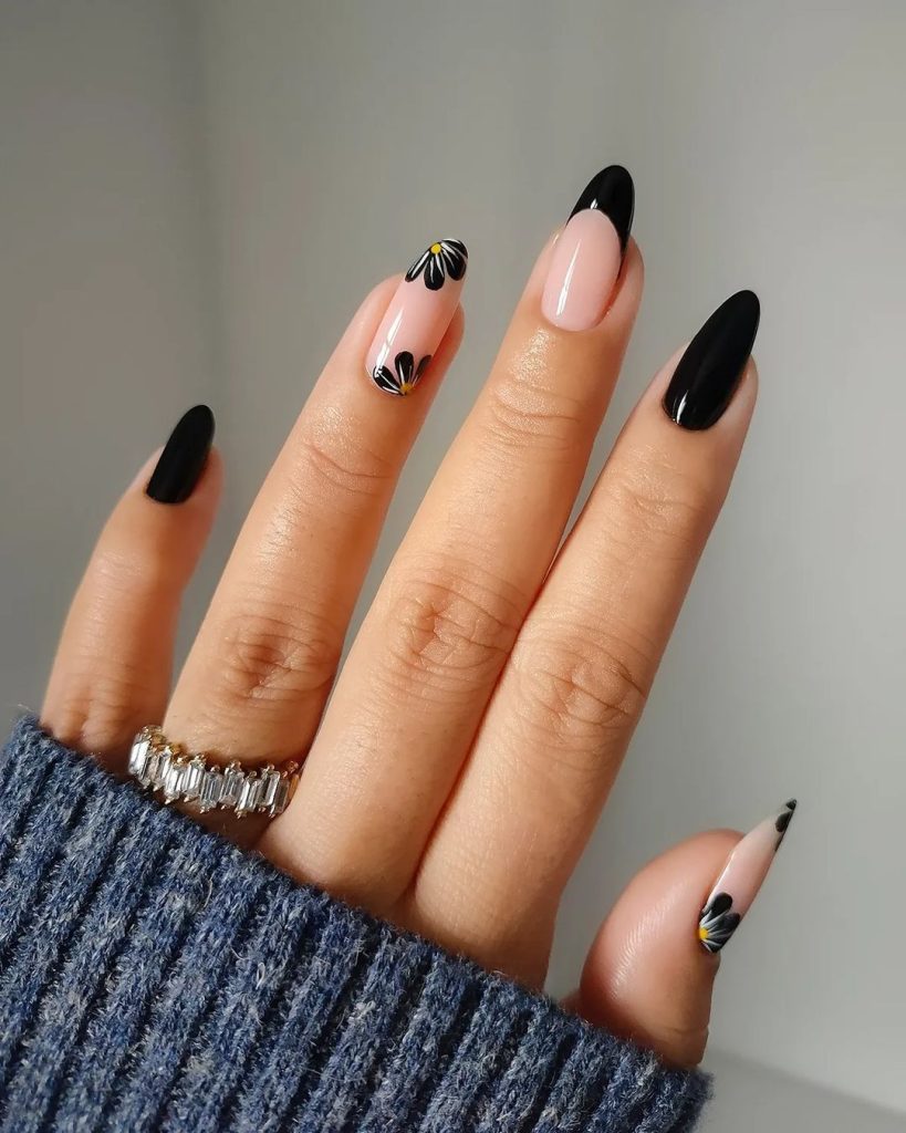  Short Black Almond Nails