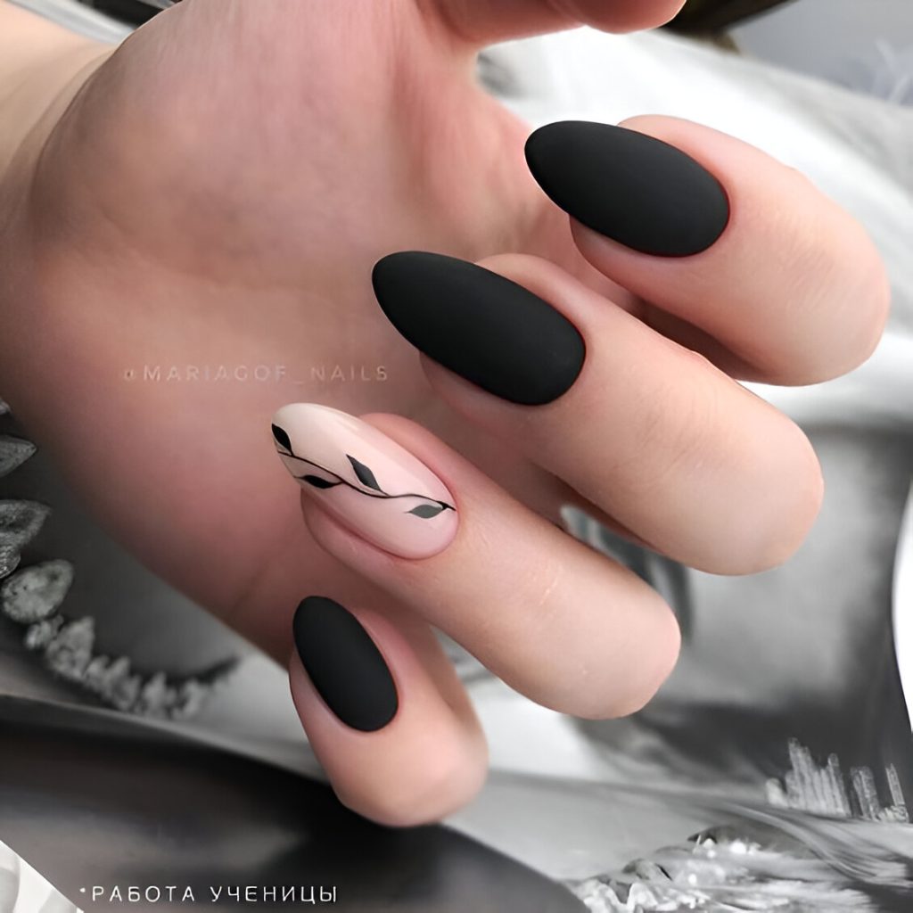  Short Black Almond Nails