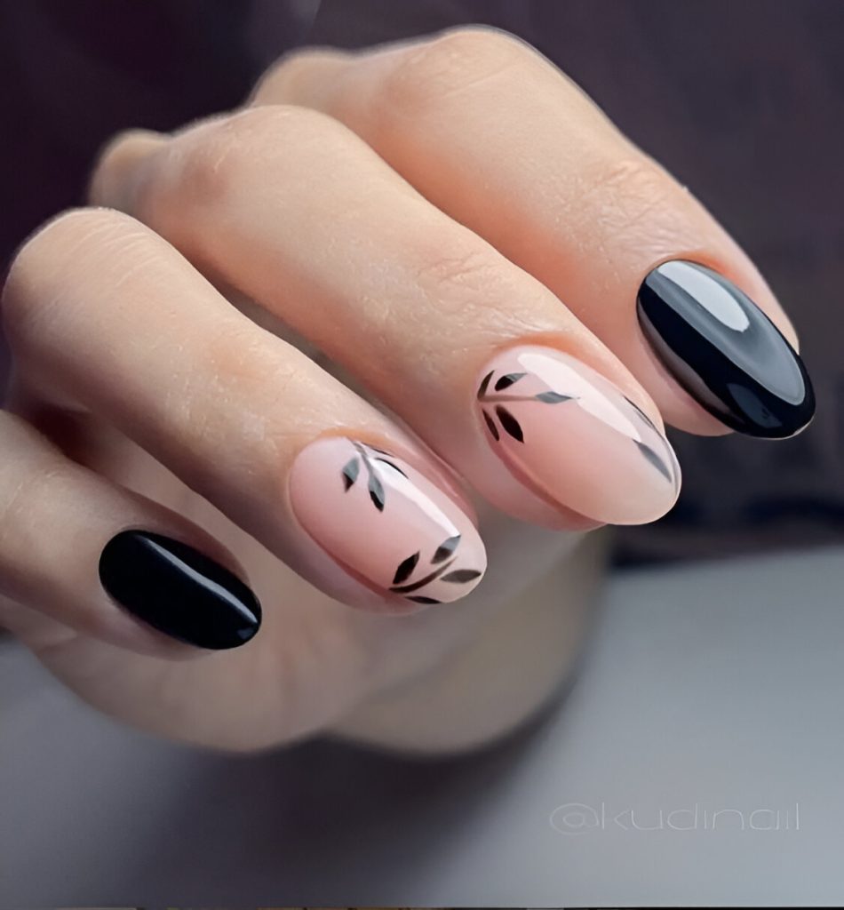  Short Black Almond Nailsv