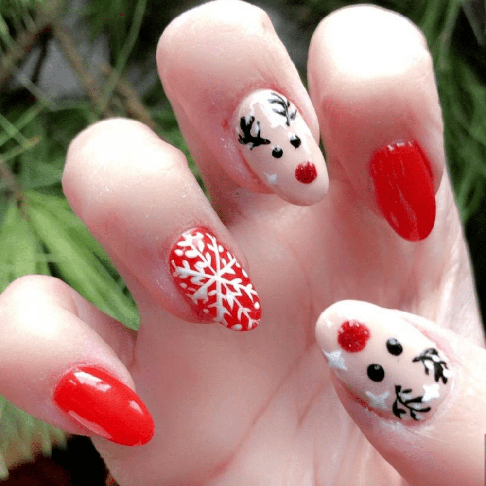 Short Christmas Nail Art Designs