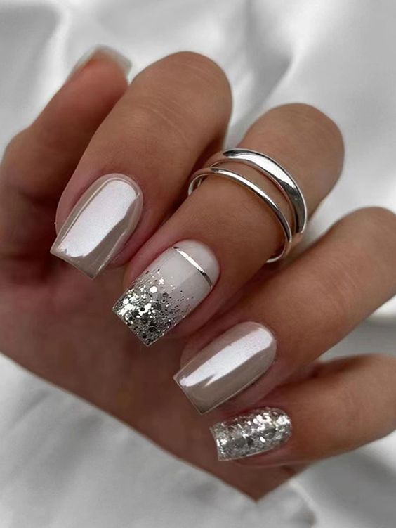 Short Mirror Chrome Nails