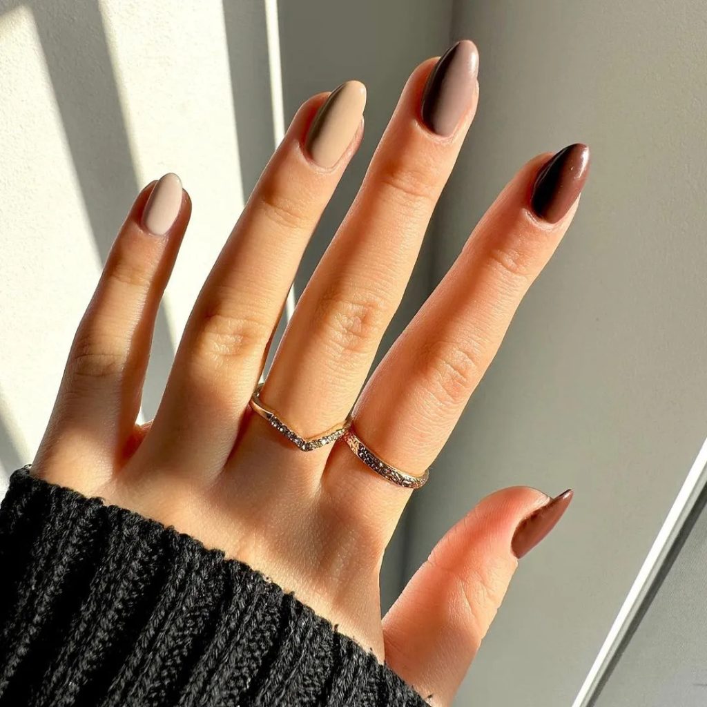 Simple Autumn Nails