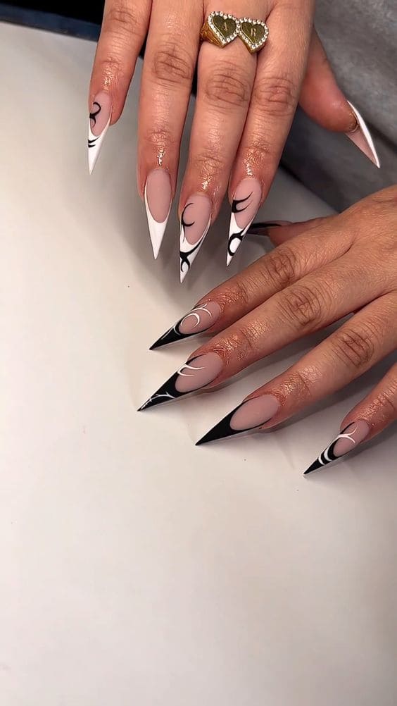 Simple Black and White Nail Art3