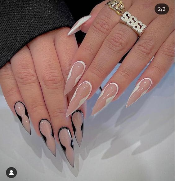 Simple Black and White Nail Art4