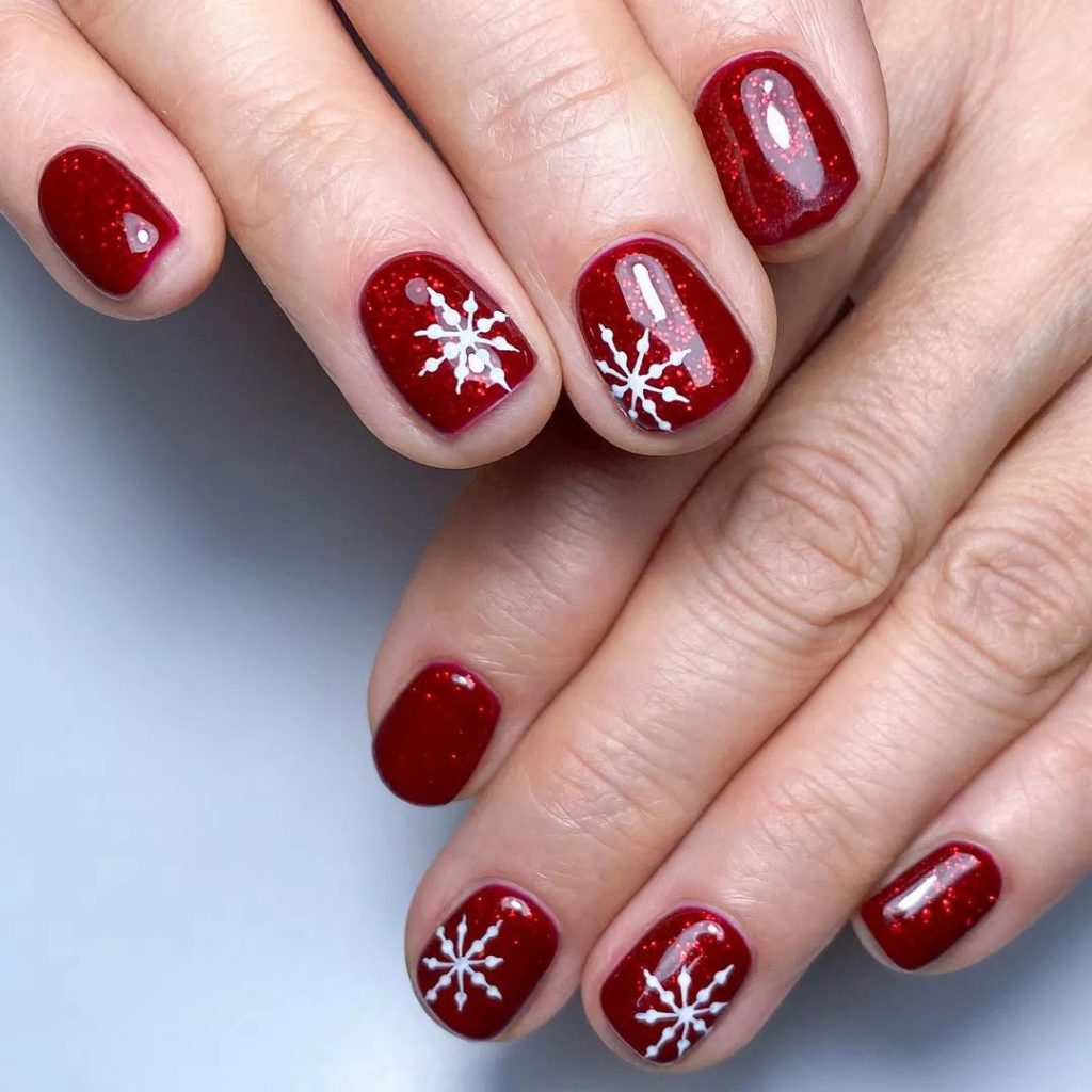  Simple Christmas Nails With Snowflakes