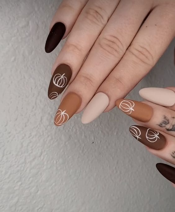 Simple Pumpkin Fall Manicure