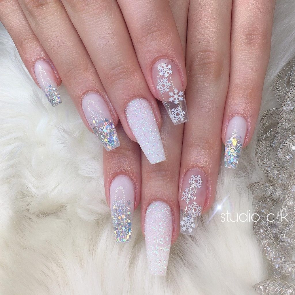 Red And White Christmas Nails