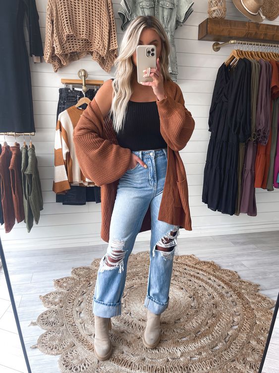 Simple Yet Charming Fall Outfits For Women