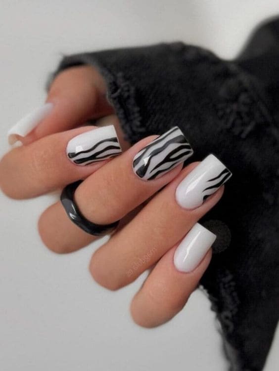Simple Zebra Nails