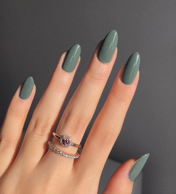 Single Tone Almond Fall Nails4