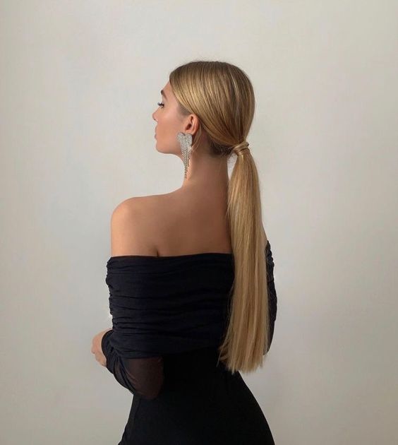Sleek Straight Ponytail