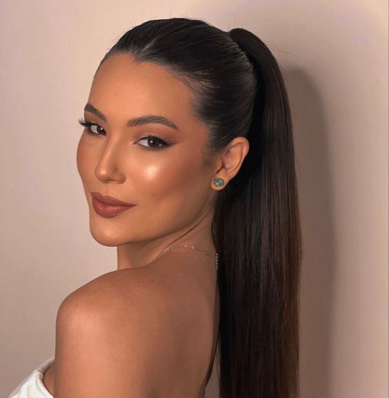 Sleek Straight Ponytail