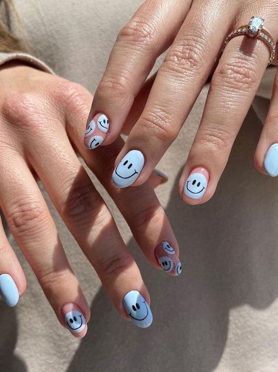 Smiley Face Nail Art