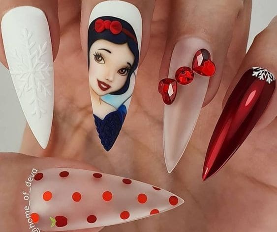 Snow White Mani