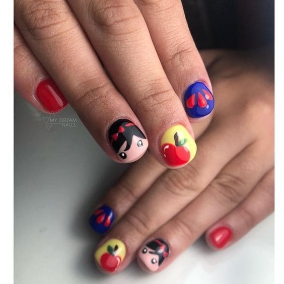 Snow White Mani