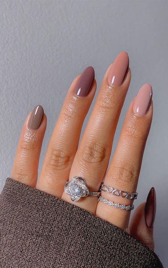 Stunning Nude Autumn Nails